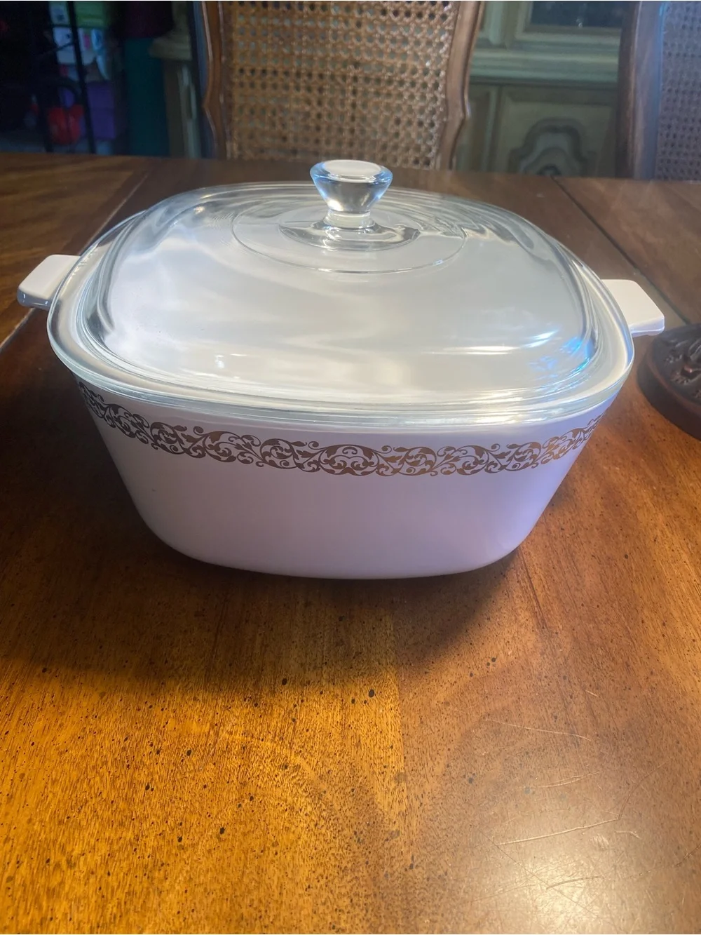 Corningware 2.5 Qt Filagree casserole pan Pyrex Glass Lid